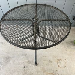 Patio 3.5 Feet Round Table 
