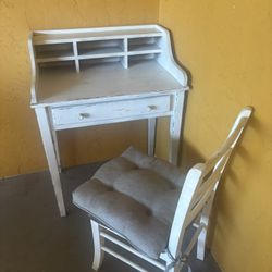 Girls Beachwood Desk With chair