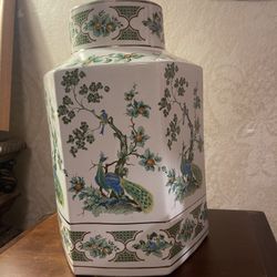 Vintage Peacock Porcelain Lamp 