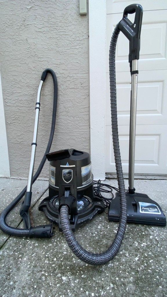 Rainbow E2 Vaccum With Rainbow Brush Hose And Attachments