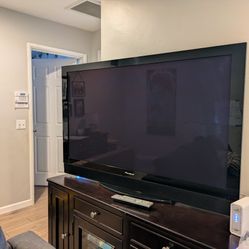 Pioneer Kuro PDP-5080HD 50” Plasma HDTV w/ Stand