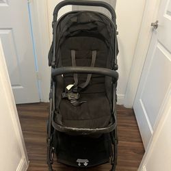 Mompush Stroller – Reversible Seat + Converts to Bassinet – Great Condition!