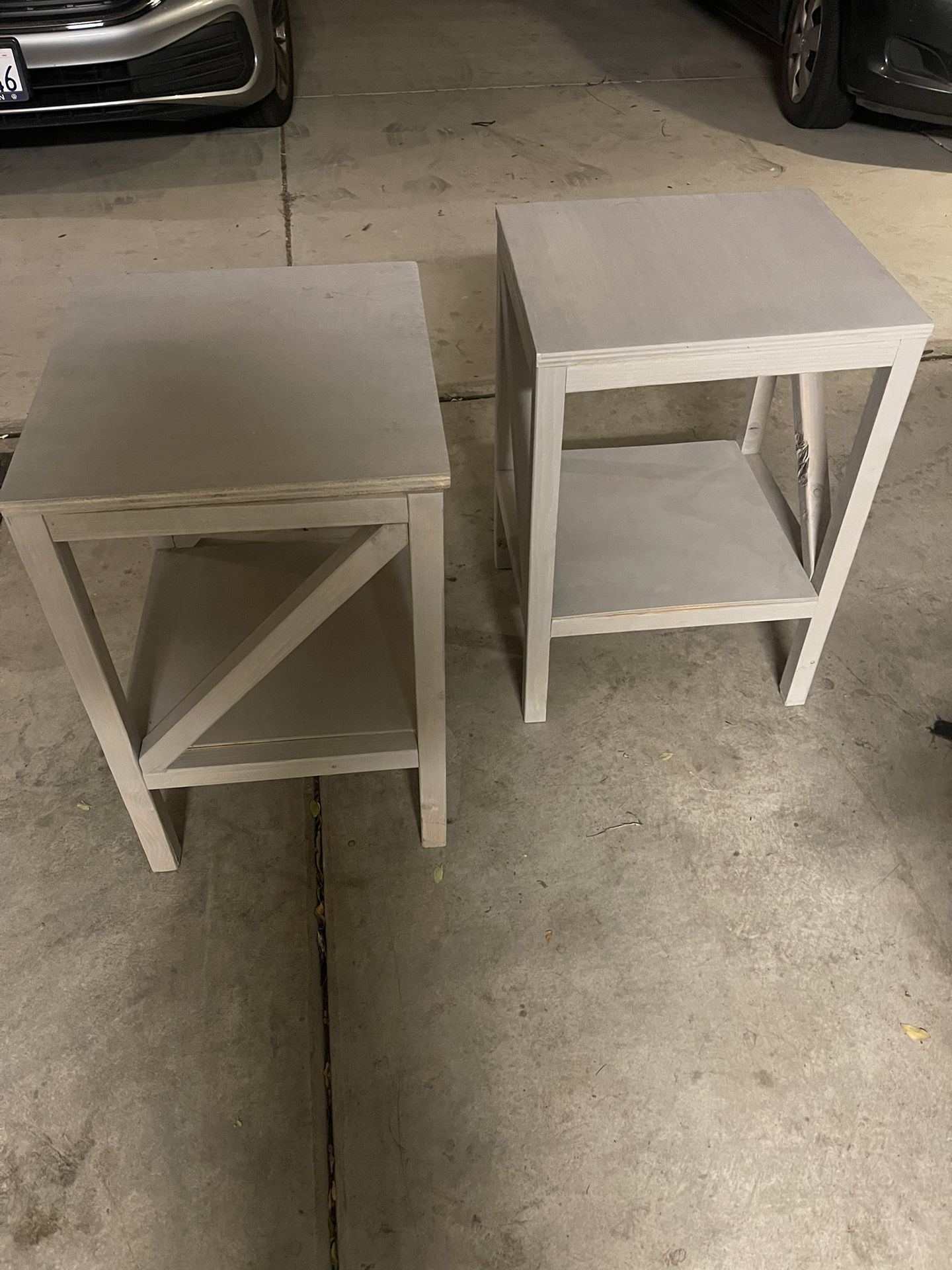 Small Tables 18x17x27 FOR FREE