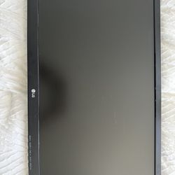 4  LG 24 INCH LED COMPUTER MONITORS