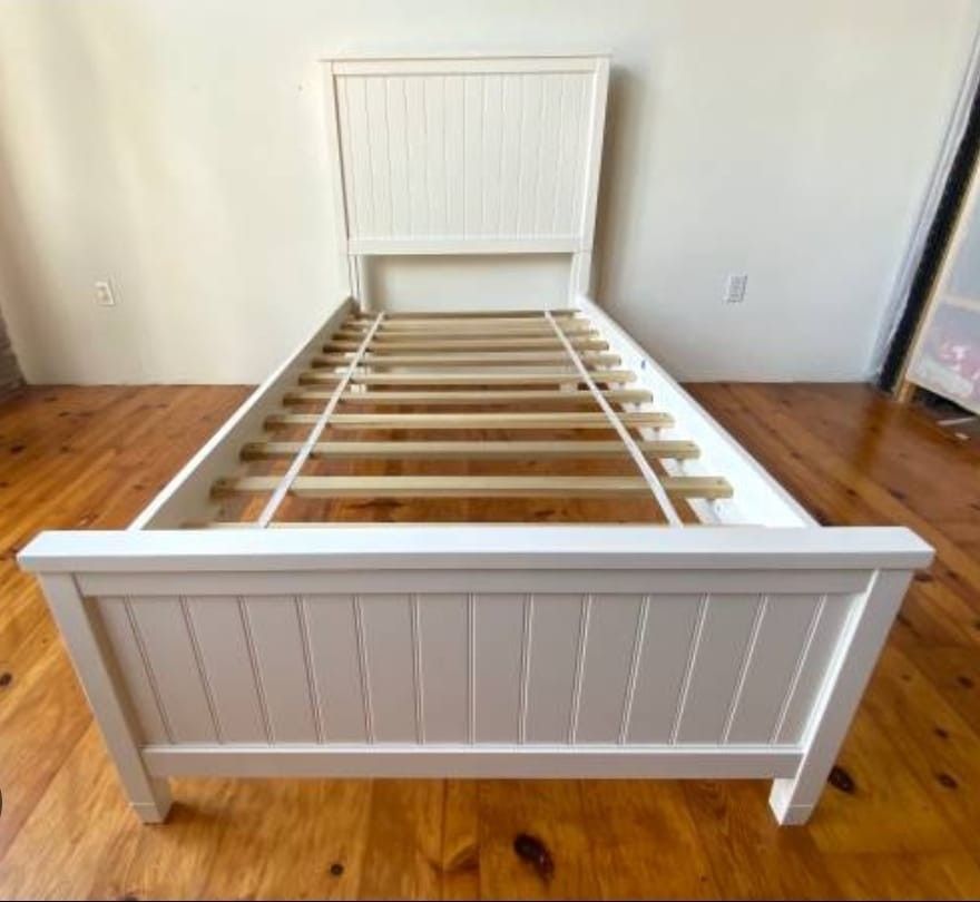 Twin Size Bed With Mattress