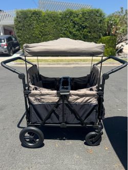 Jeep Gladiator 4 Seater Stroller Wagon