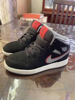Air Jordan 1 Mid “Black Grey”