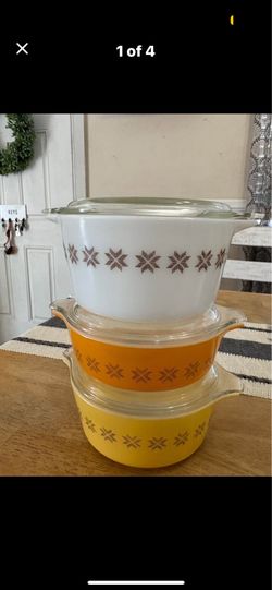 Vintage Pyrex town and country set of 3