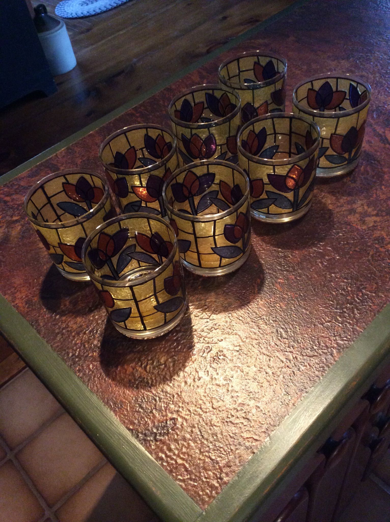Vintage Early 60’s Tulip Stain Glass Look 8Count Glasses Mint Condition
