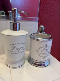 Parisian themed clock and vanity set