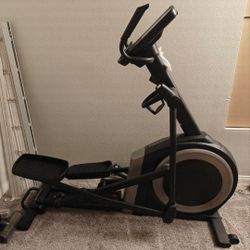 Elliptical Treadmill Cardio Exercise Machine - Proform Carbon EL