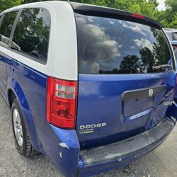2008 Dodge Grand Caravan SXT Fully Loaded 2tvs Dvd