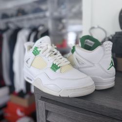 Jordan 4 Metallic Green Sz 9.5