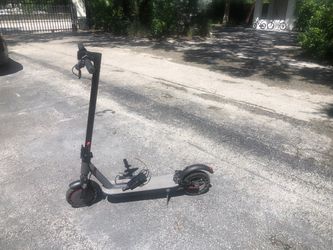 VOLPAM SP08 10'' Electric Scooter 500W