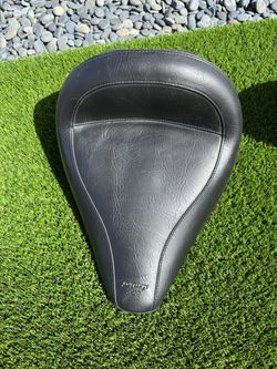 Mustang Softtail Seat