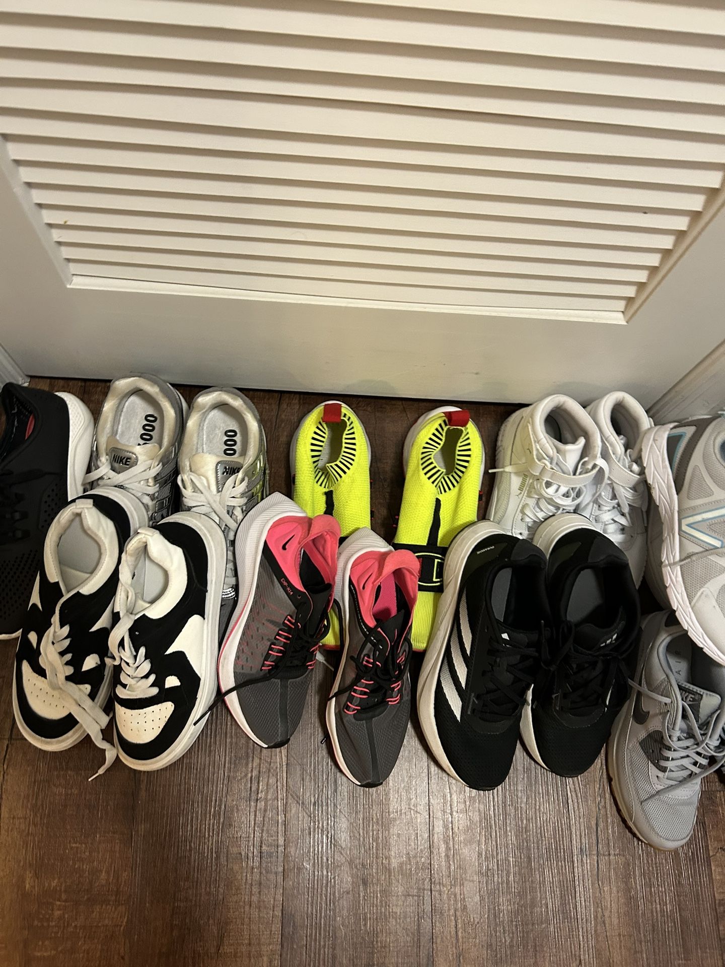 NWT 7 Dollars Clothing  Nike 