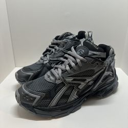 Balenciaga Runners Dark Grey 