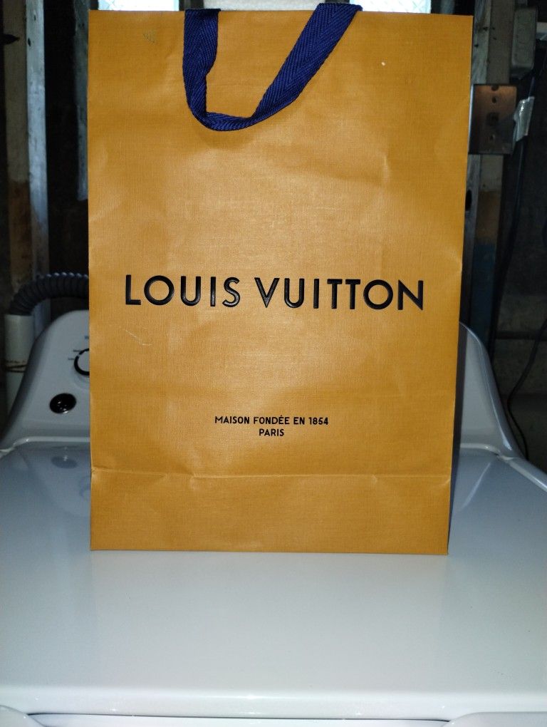 Louis Vuitton (Bag)