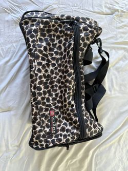 Olympia USA 19" Leopard Print Travel Duffel / Gym Bag w/ Shoulder Strap