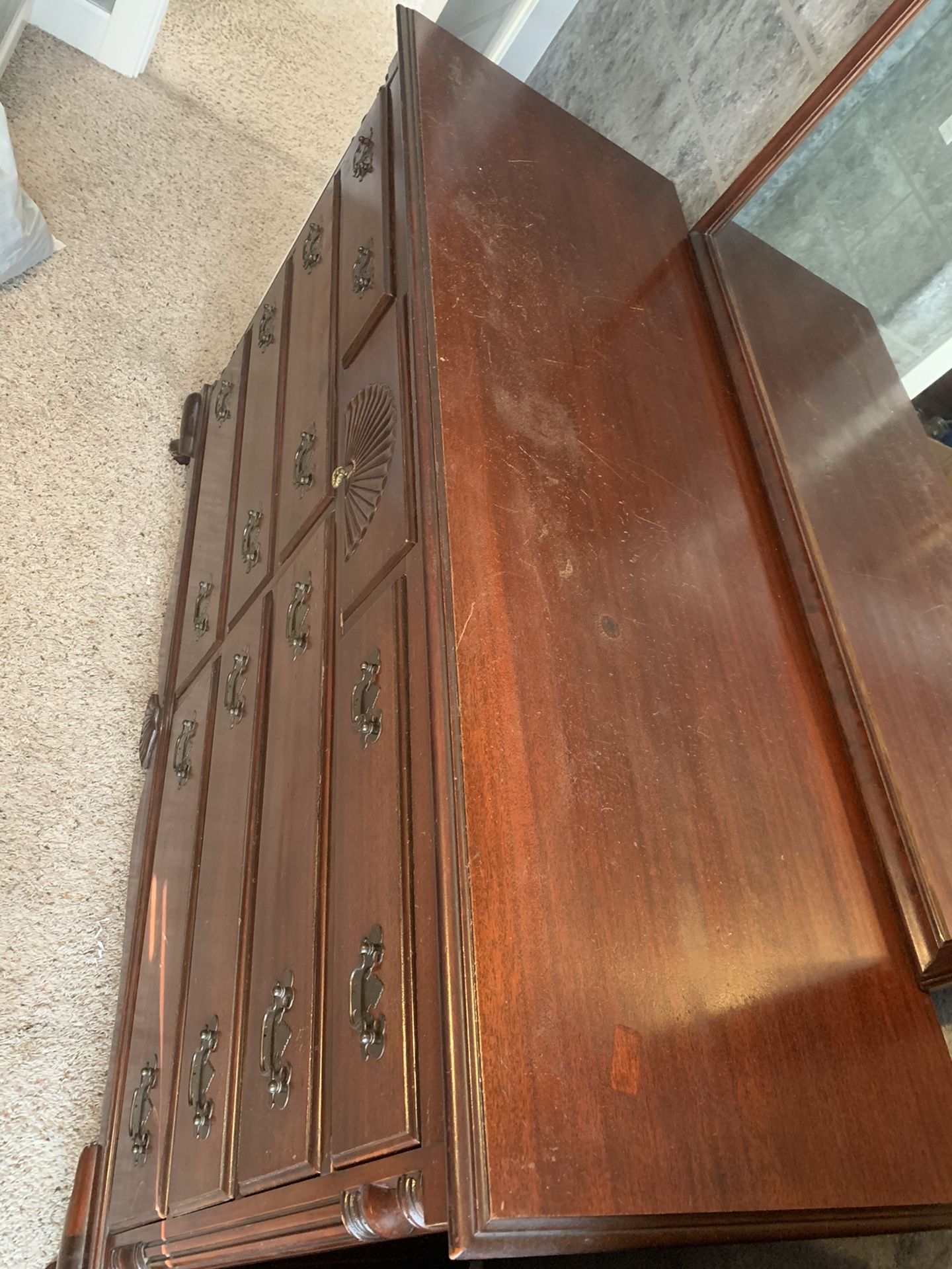 5 piece - Antique Cherry stain mahogany wood bedroom set