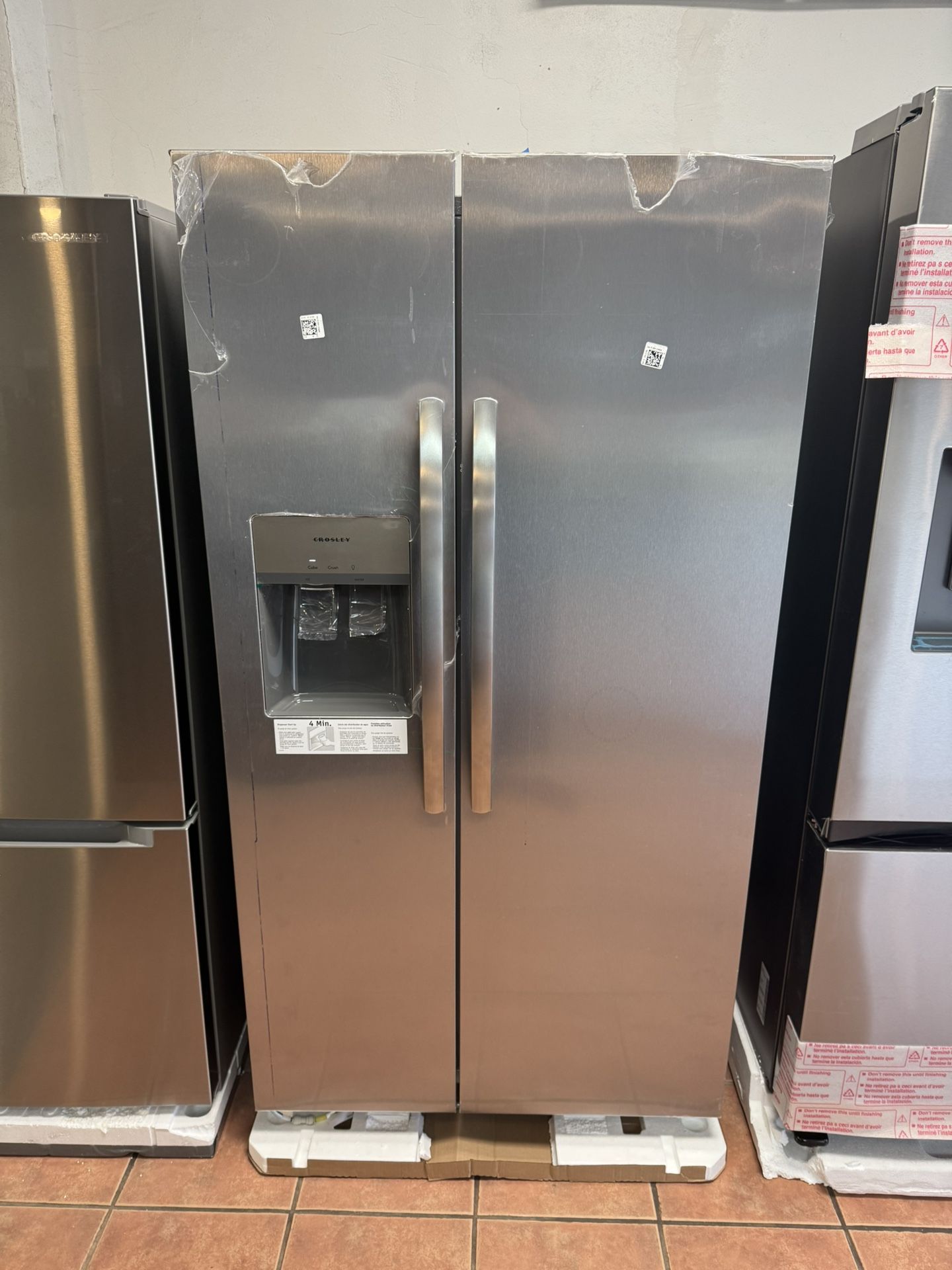 Brand New Crosley Side By Side Refrigerator With Manufacturer Warranty $1099