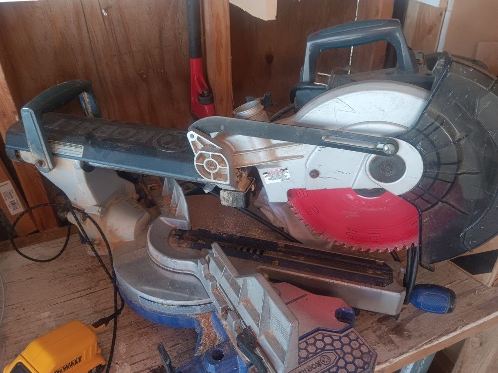 Kobalt Saw