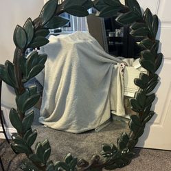 Vintage Laurel Wreath Leaf Wall Mirror 
