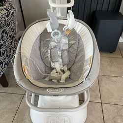 Graco Sense2Soothe™ Swing with Cry Detection™ Technology