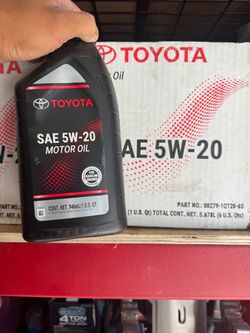 OEM Toyota Oil 5W-20 Full Synthetic (6Quarts)