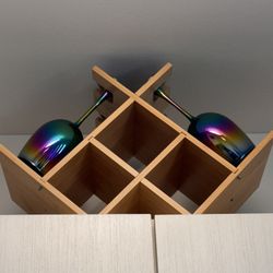 Wine Rack W 4 Rainbow Wine Glasses