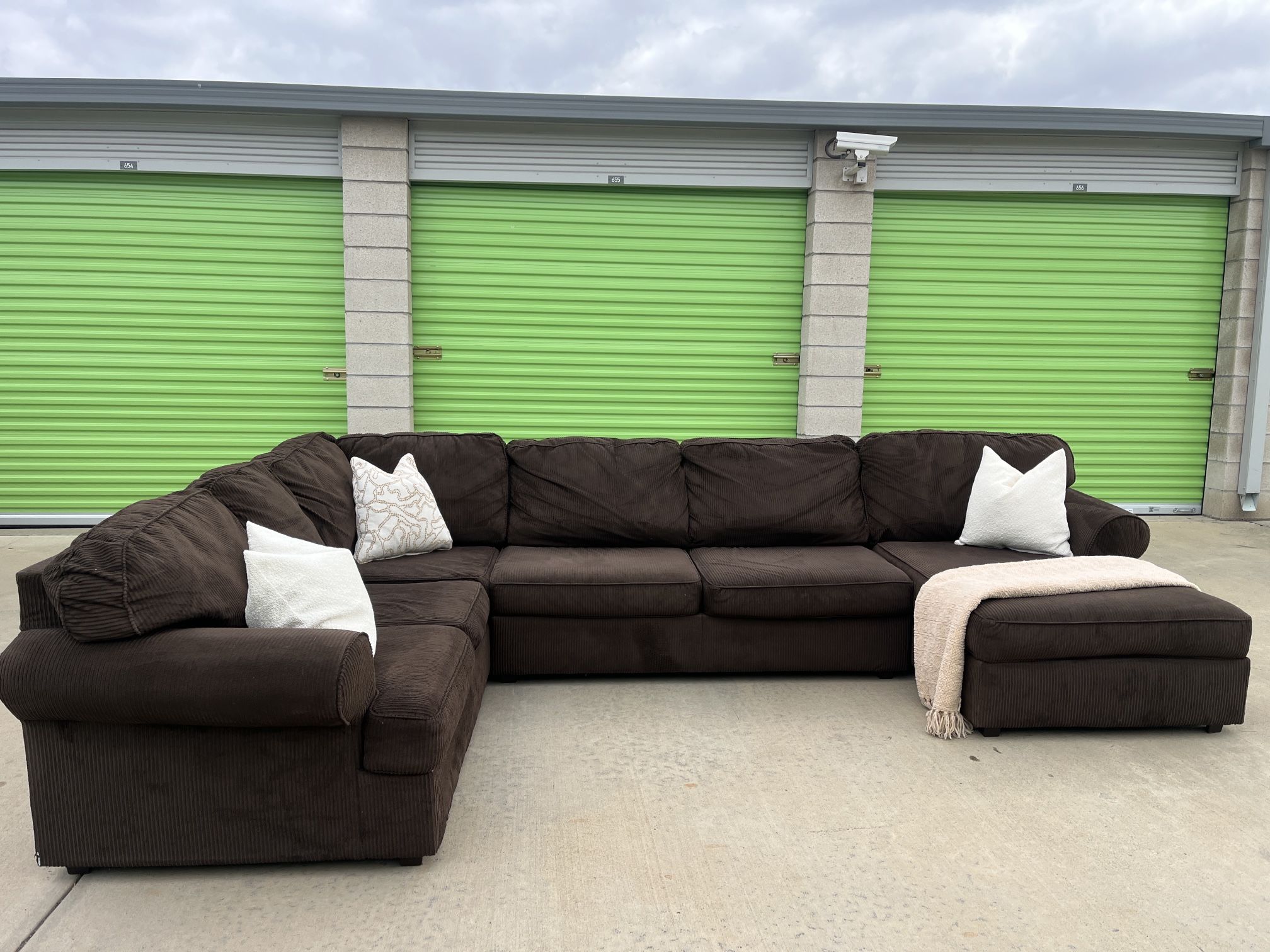 Brown Sectional Couch With Delivery