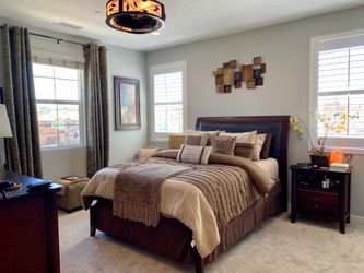 Queen Bedroom Set w/ Box Spring & Nightstand - Cherry Oak, Great Condition (Light W&T)