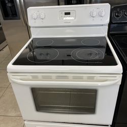 Stove Frigidaire White 