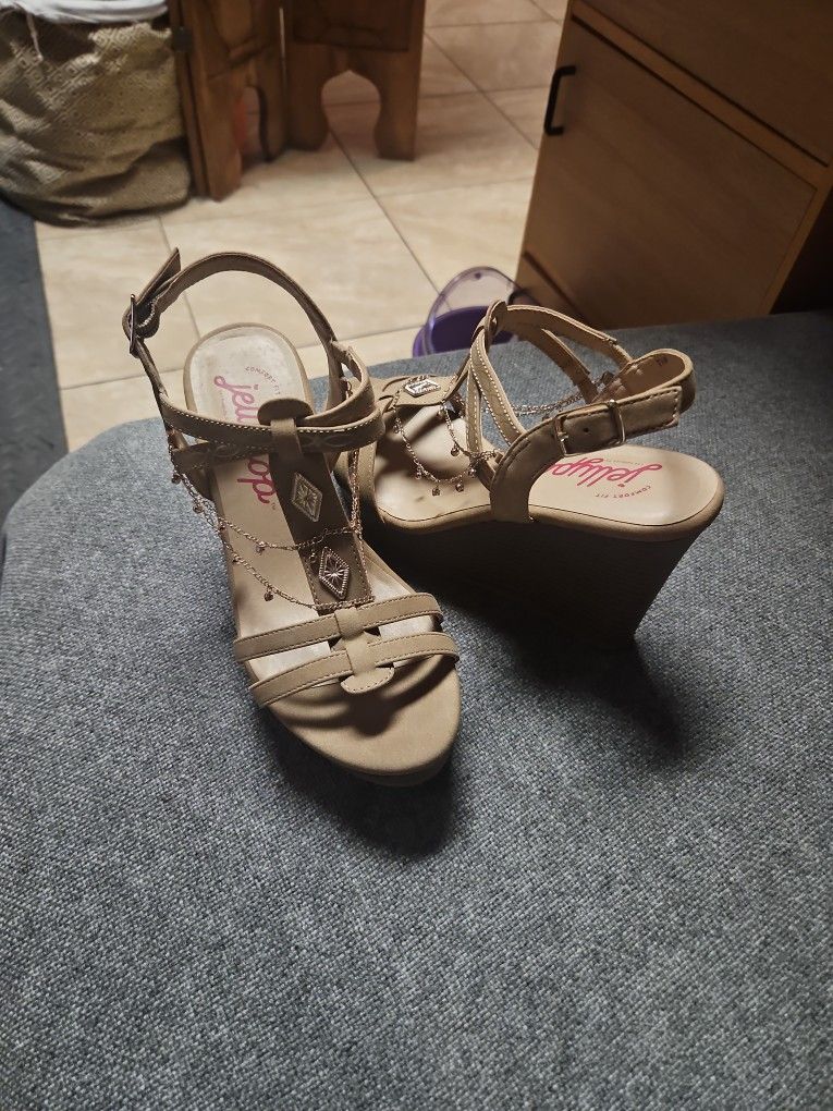 Womans Tan Sandal Wedges