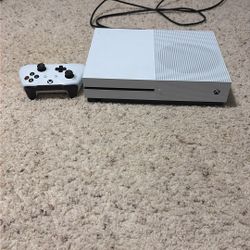 Xbox One S With Controller 365gb