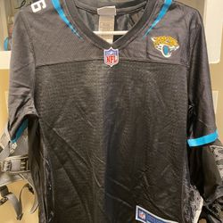 Kids medium jaguar jersey