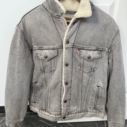 Levi’s Men’s Sherpa Trucker Jacket 