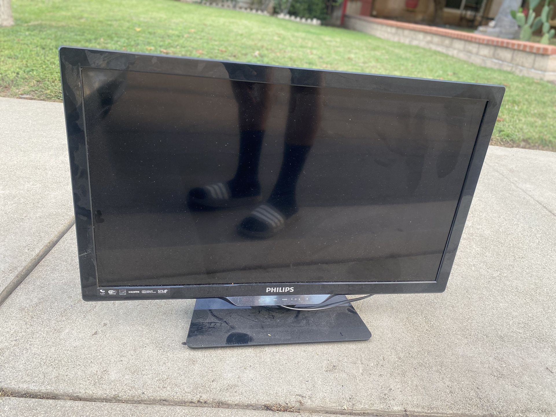 Phillips 29’’ Inch LED-LCD HDTV(720P)