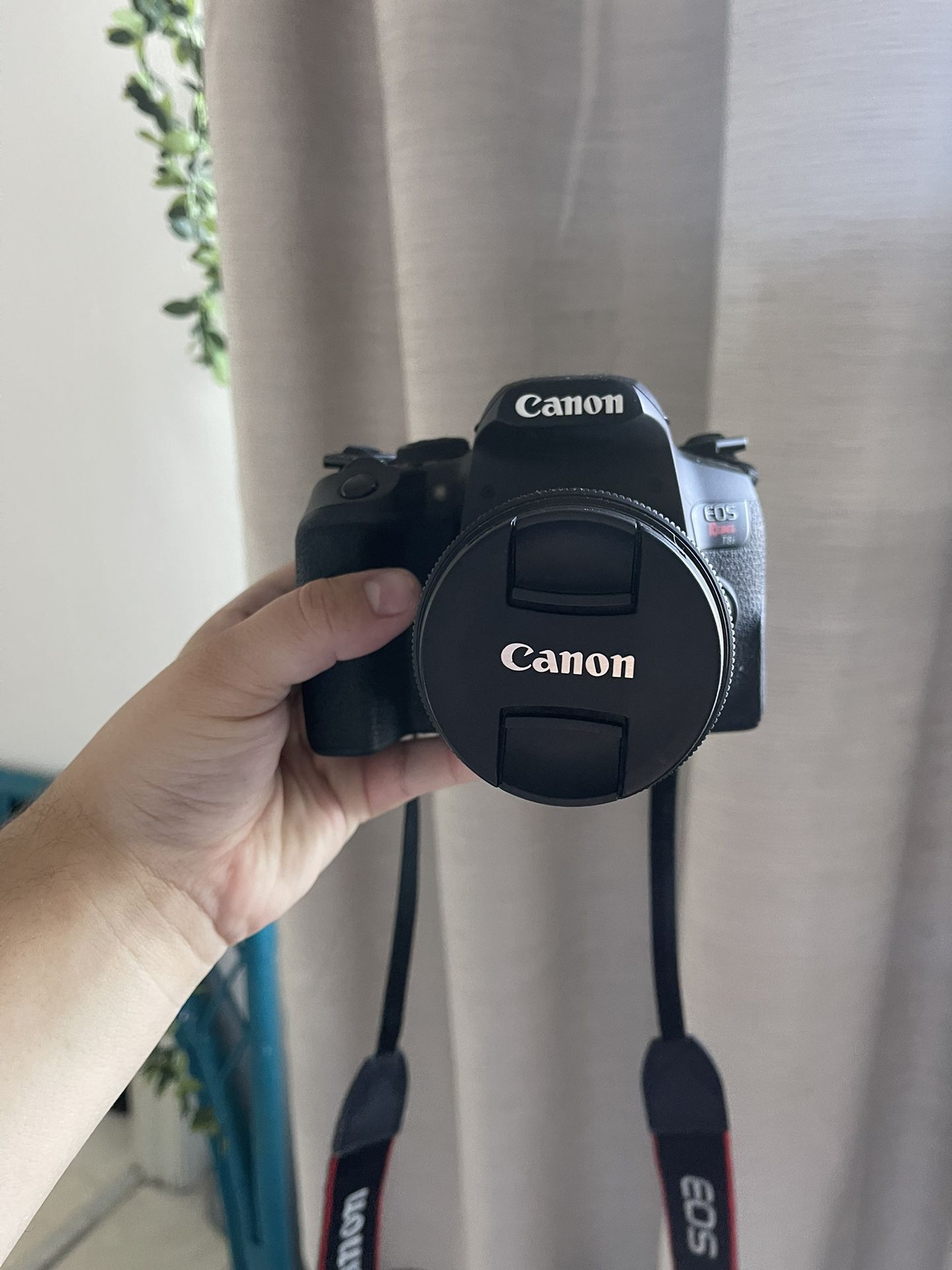 GREAT CONDITION CANON T8i