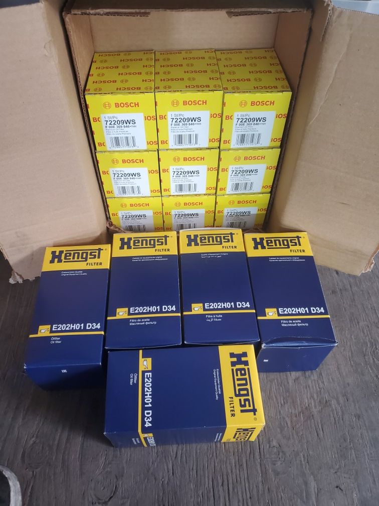 Land Rover Range Rover oil filters.