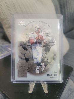 Dan Marino  Upperdeck record season  silver collection football card