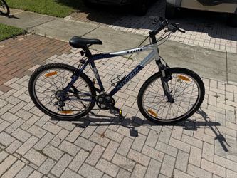 Trek 3700 Mountain Bike