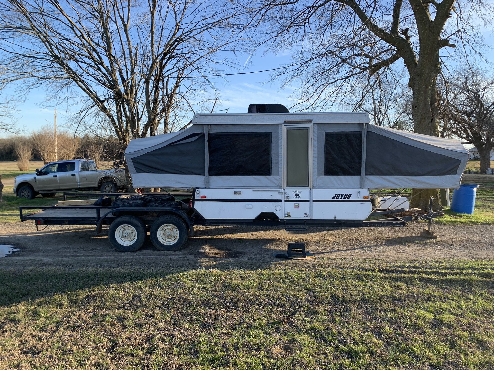 Pop-up Toy hauler camper