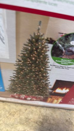 7ft Christmas tree $20 read Details