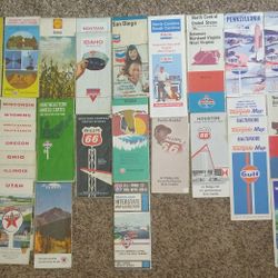 Petroliana Collectables/ Vintage Gas And Oil Company Road Maps Late 50s - Mid 70s