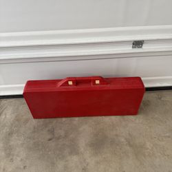 Foldable mobile table/bench.