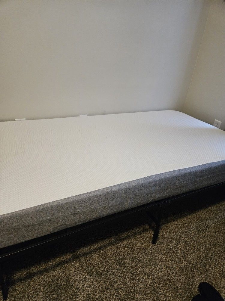 2 Camas Twin 60 Cada Una for Sale in Salem, OR OfferUp