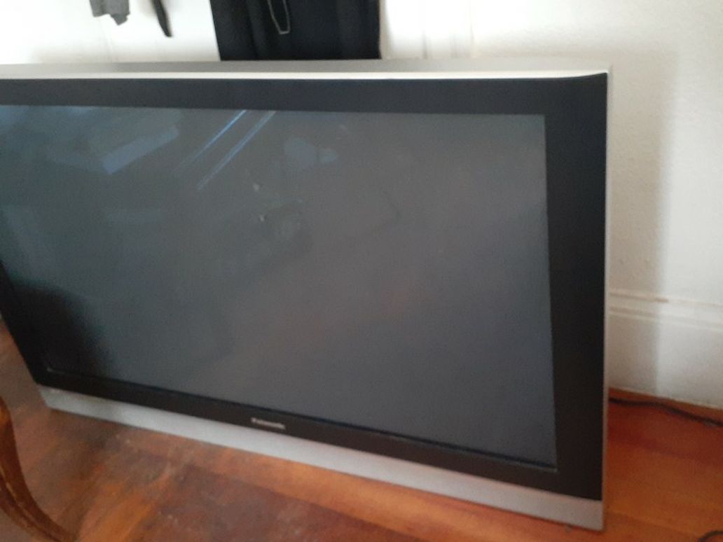 FREE FREE FREE. 50 Inch HIGH DEFINATION Panasonic Palasma