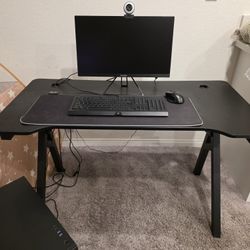 Computer Desk, Mouse, Keyboard And Monitor 