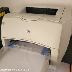 HP Laserjet Printer With Extra Toner Still In The Box 
